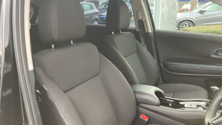 Honda HR-V 1.5 i-VTEC SE Navi 5dr Petrol Hatchback